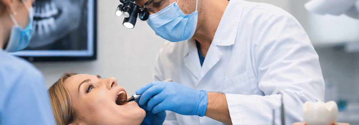 este implantul dentar dureros procedura implant dentar timisoara