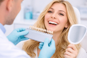 Consultație estetică pentru aplicarea fațetelor dentare la Imperial Dent Clinic Timișoara