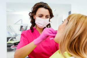 consult stomatologic Timisoara evaluare pacient Imperial Dent Clinic